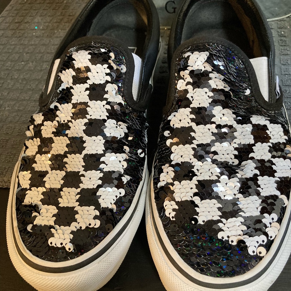 Vans sequin flip size 8 - excellent condition! Classic checkerboard.